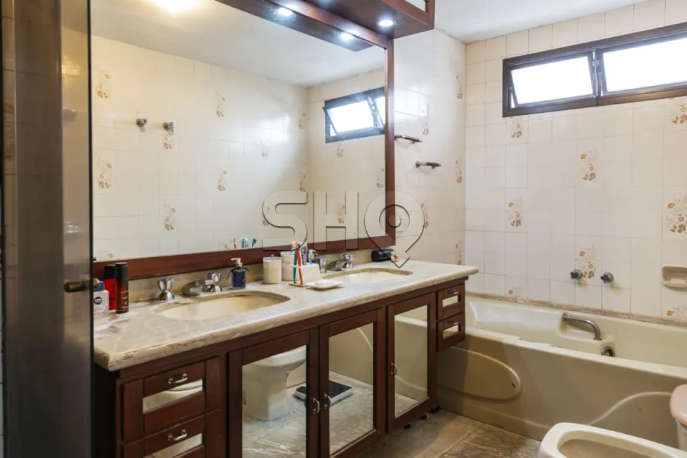 Apartamento, 4 quartos, 233 m² - Foto 1