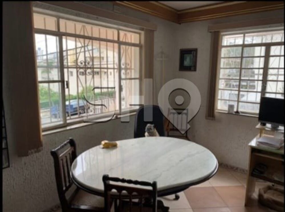 Sobrado à venda com 3 quartos, 300m² - Foto 1