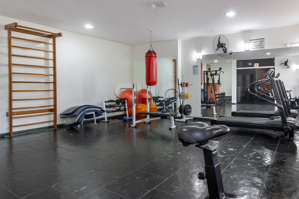 Apartamento para alugar com 3 quartos, 130m² - Foto 18