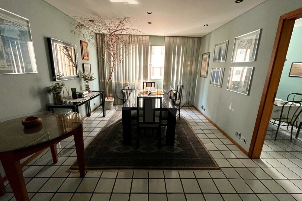 Apartamento à venda com 4 quartos, 170m² - Foto 2