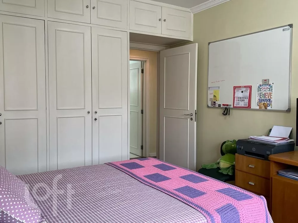 Apartamento à venda com 3 quartos, 222m² - Foto 6