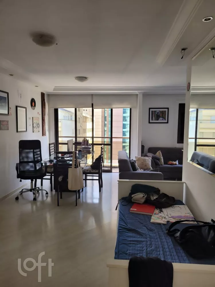 Apartamento à venda com 2 quartos, 71m² - Foto 2