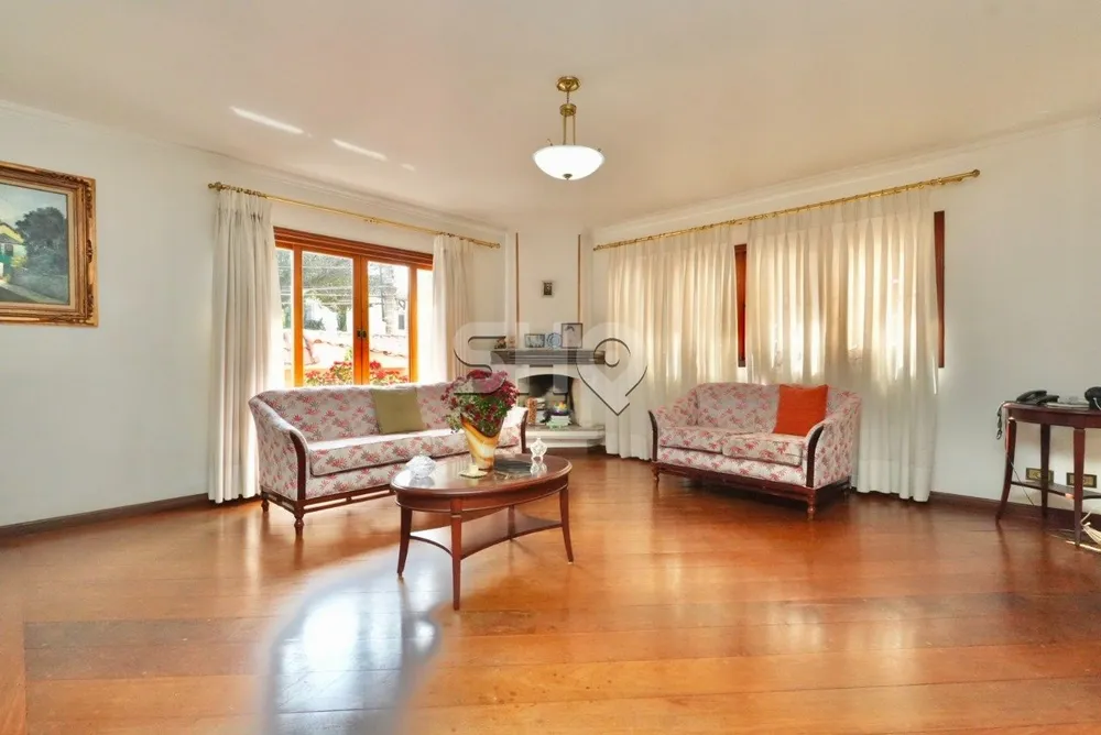 Casa, 6 quartos, 618 m² - Foto 1