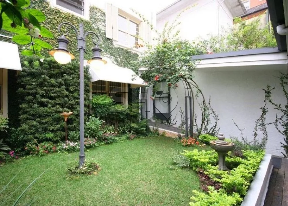 Casa Comercial à venda com 4 quartos, 300m² - Foto 4