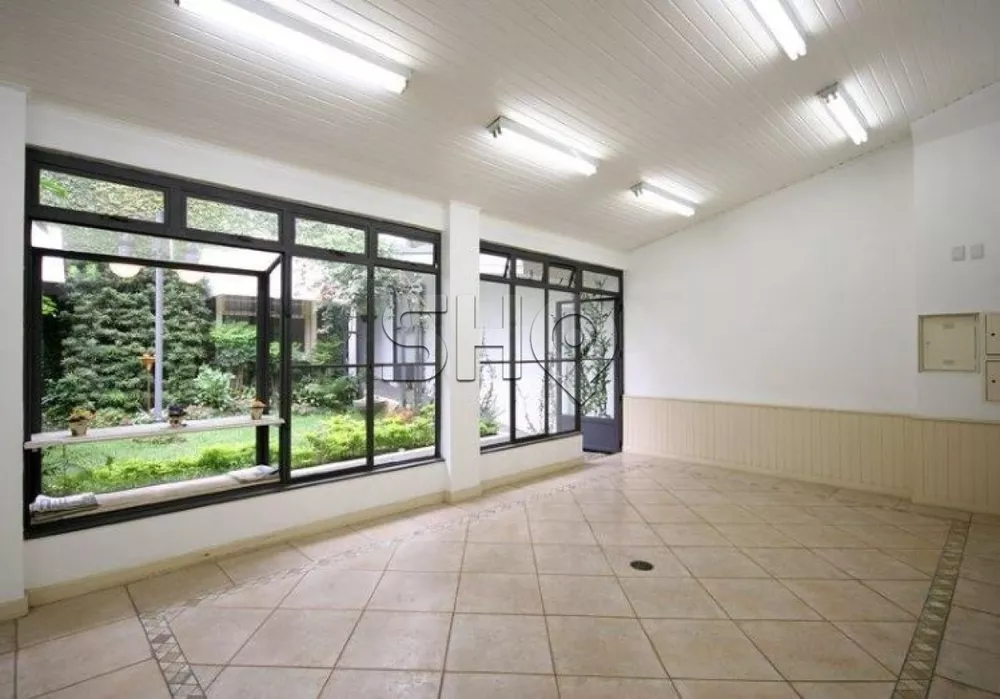 Casa Comercial à venda com 4 quartos, 300m² - Foto 1