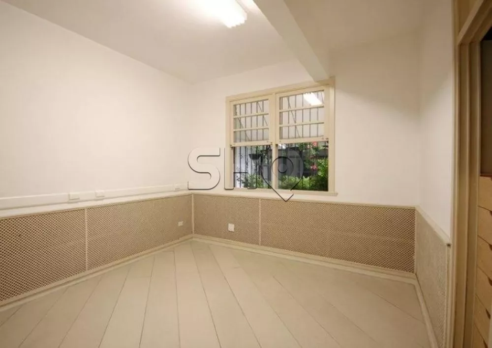 Casa Comercial à venda com 4 quartos, 300m² - Foto 7