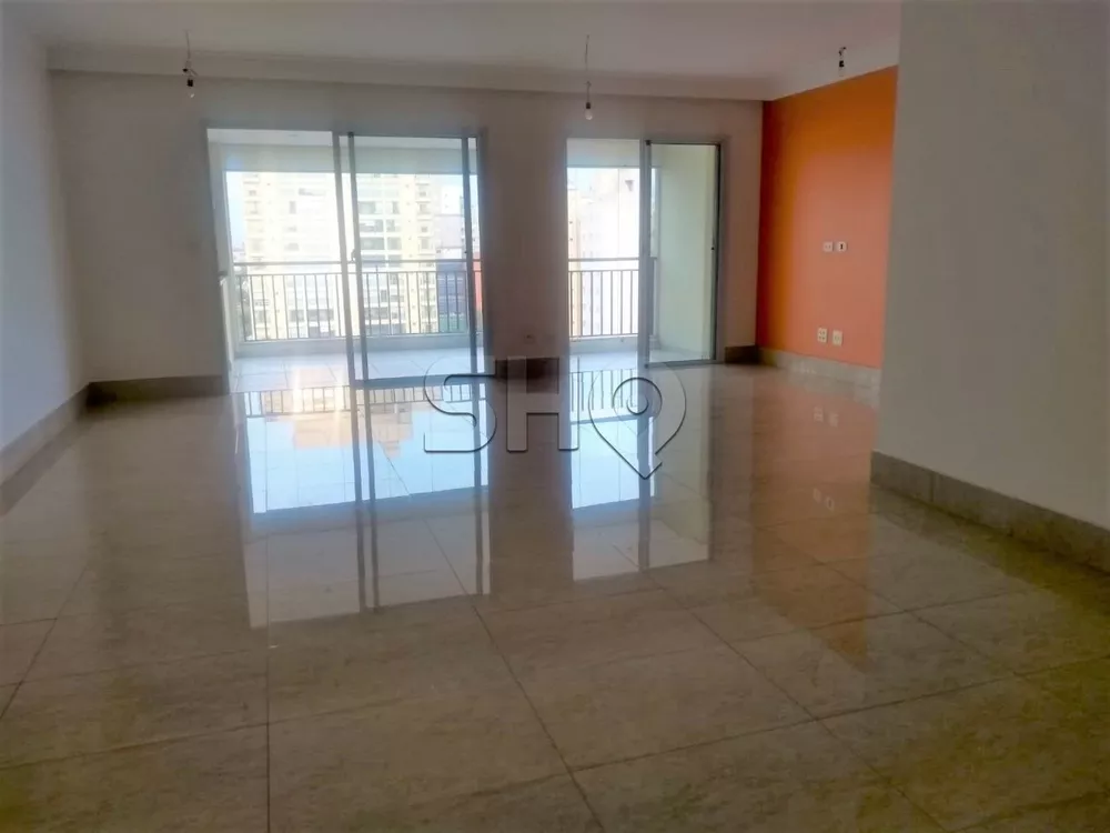 Apartamento à venda com 3 quartos, 134m² - Foto 1