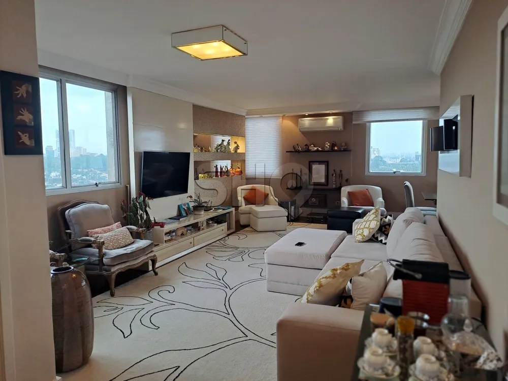 Apartamento, 3 quartos, 220 m² - Foto 1