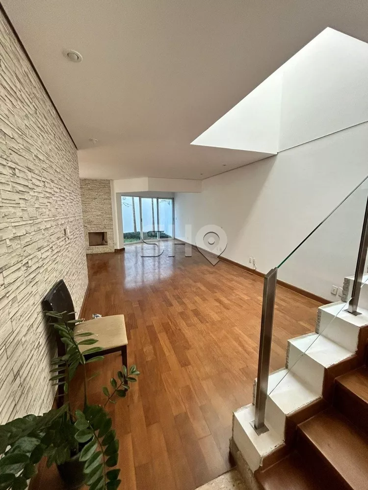 Casa de Condomínio à venda com 3 quartos, 234m² - Foto 3