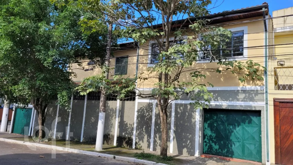 Casa à venda com 4 quartos, 250m² - Foto 1