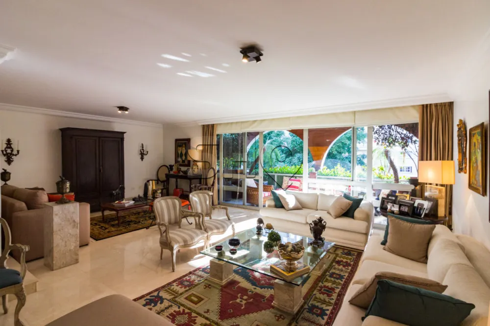Apartamento, 3 quartos, 251 m² - Foto 1