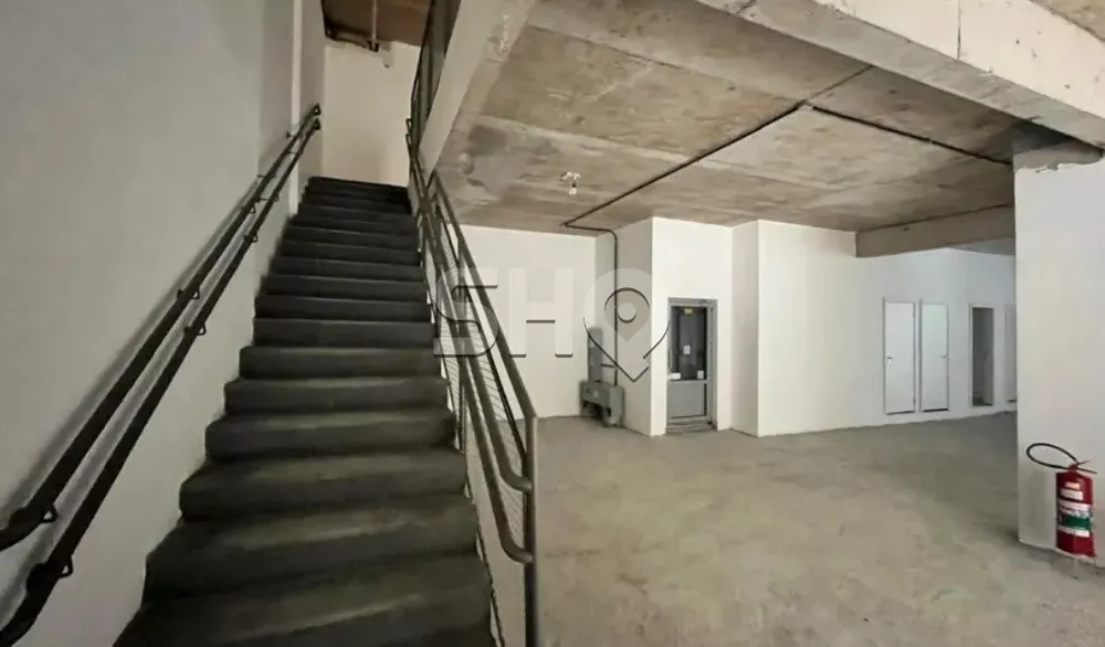 Loja-Salão, 611 m² - Foto 1