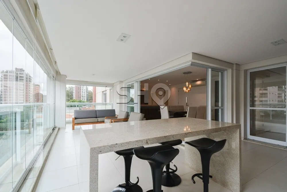 Apartamento, 3 quartos, 158 m² - Foto 1