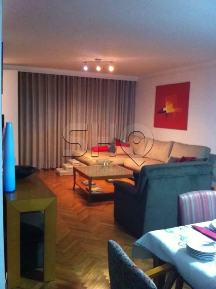 Apartamento à venda com 3 quartos, 180m² - Foto 1