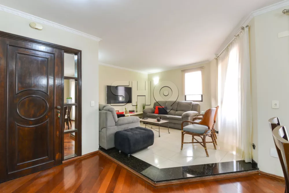 Apartamento à venda com 3 quartos, 145m² - Foto 1