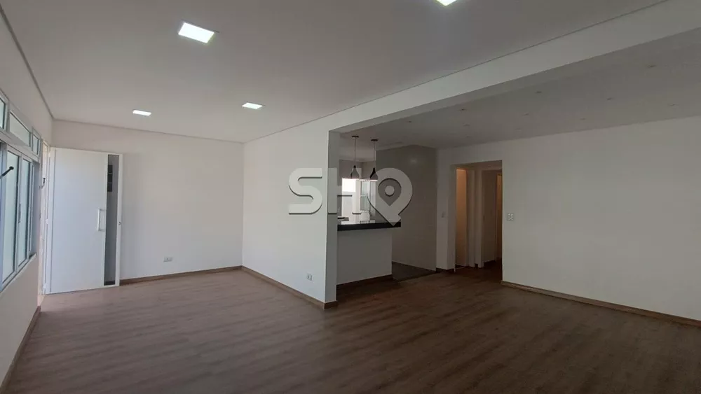 Casa à venda com 3 quartos, 212m² - Foto 2