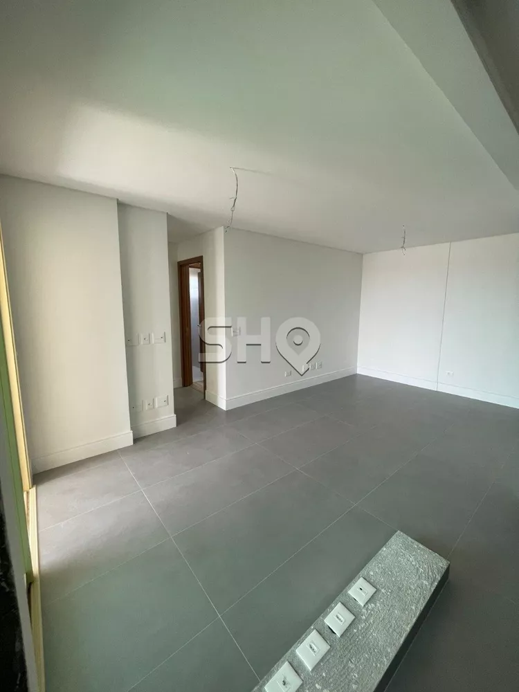 Apartamento à venda com 2 quartos, 74m² - Foto 4