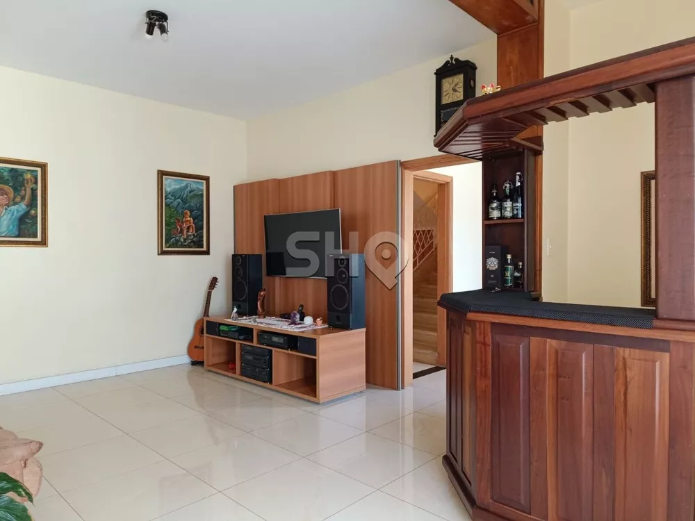 Casa à venda com 4 quartos, 241m² - Foto 3