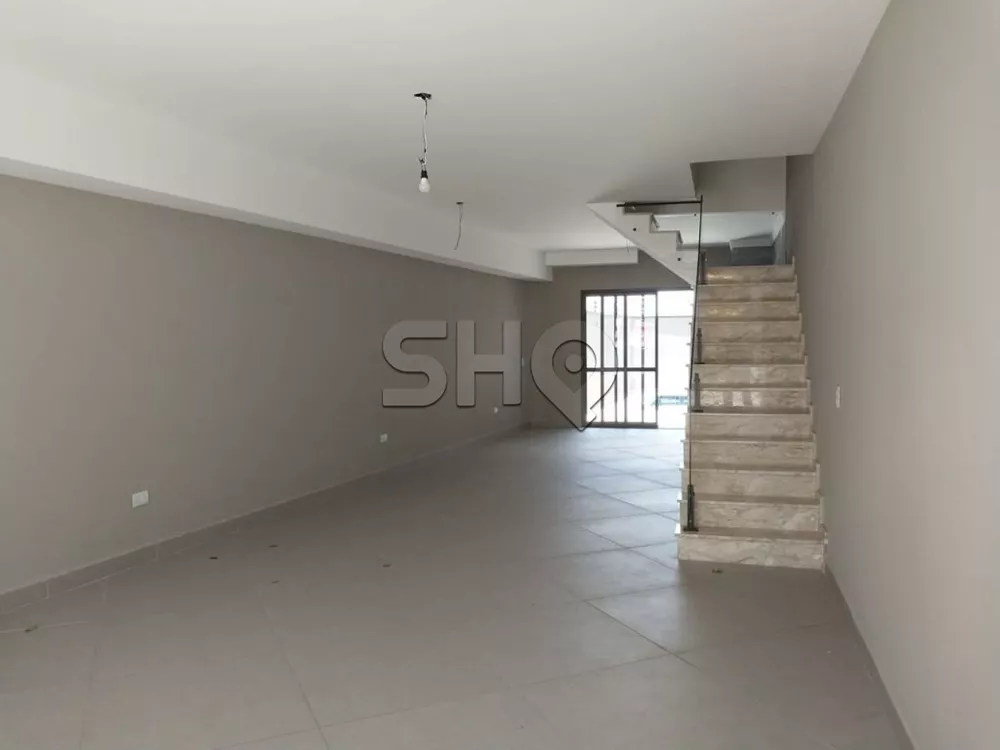 Sobrado à venda com 3 quartos, 200m² - Foto 3