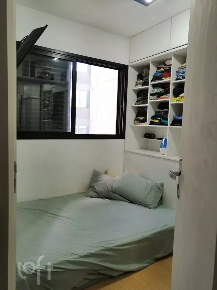 Apartamento à venda com 1 quarto, 36m² - Foto 2