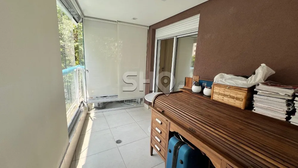Apartamento, 3 quartos, 172 m² - Foto 1