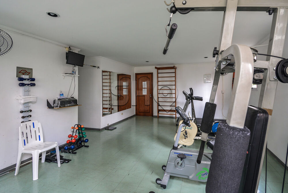 Apartamento à venda com 3 quartos, 150m² - Foto 17