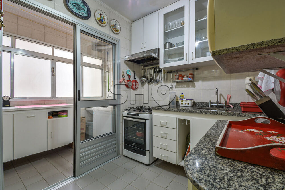 Apartamento à venda com 3 quartos, 150m² - Foto 8