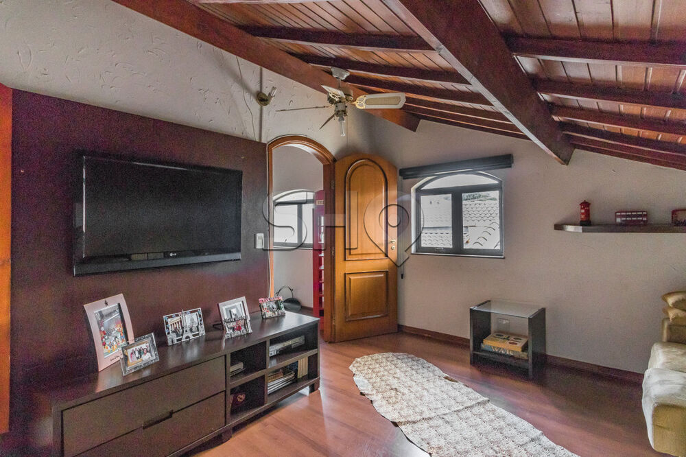 Sobrado à venda com 4 quartos, 350m² - Foto 1