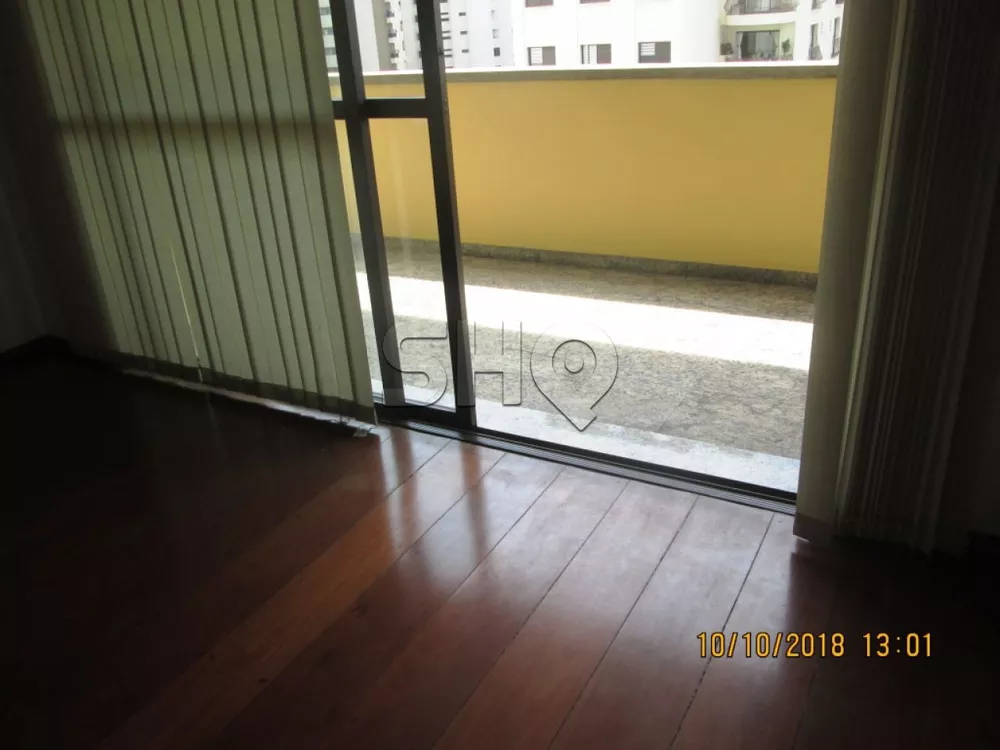 Apartamento à venda com 3 quartos, 220m² - Foto 6