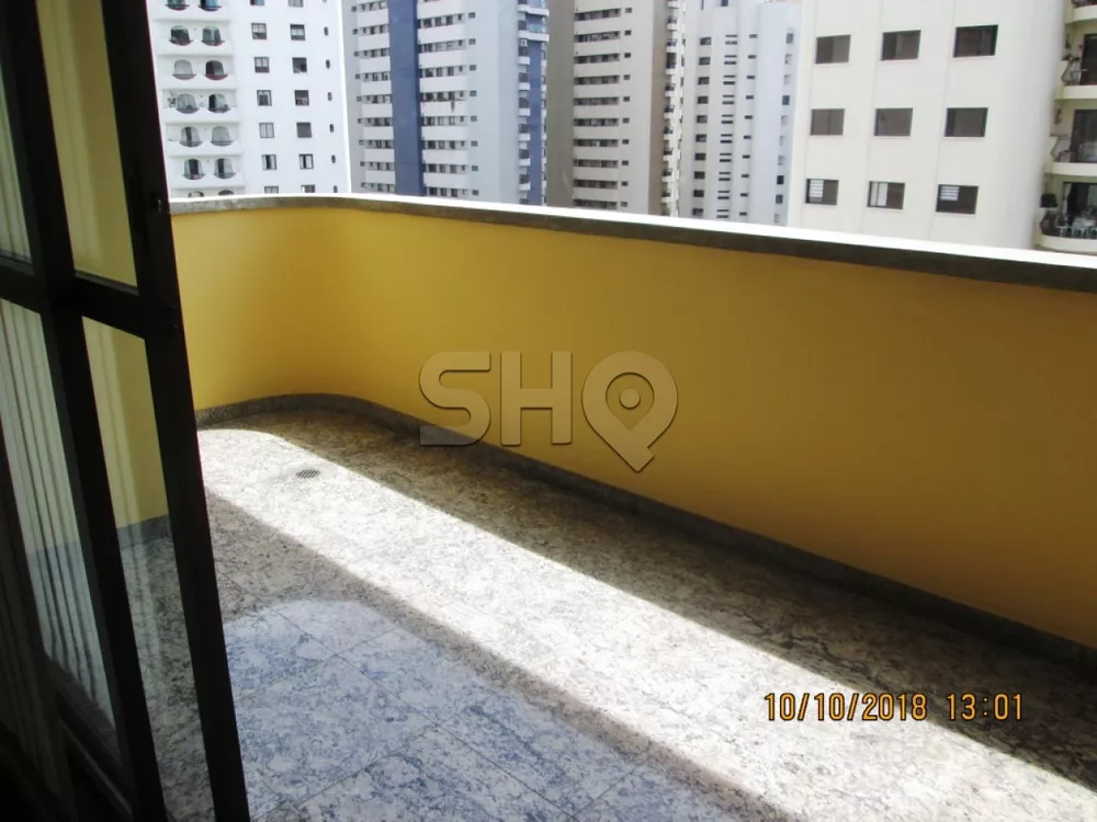 Apartamento à venda com 3 quartos, 220m² - Foto 5