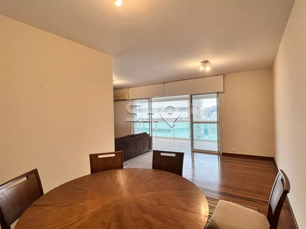 Apartamento para alugar com 3 quartos, 147m² - Foto 3