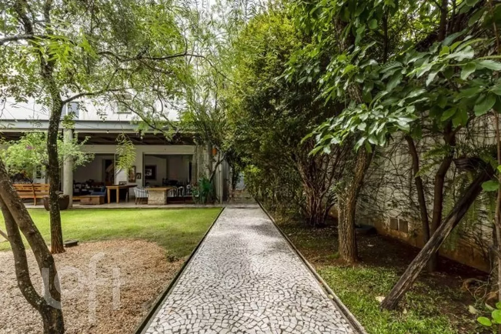 Casa à venda com 6 quartos, 780m² - Foto 4