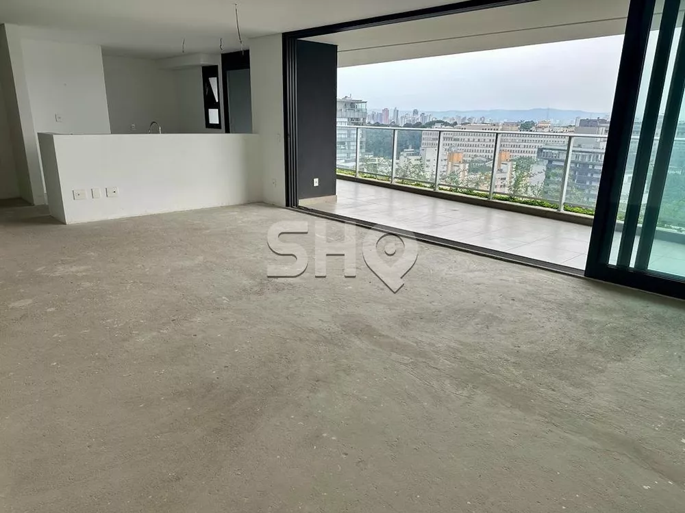 Apartamento à venda com 3 quartos, 196m² - Foto 1