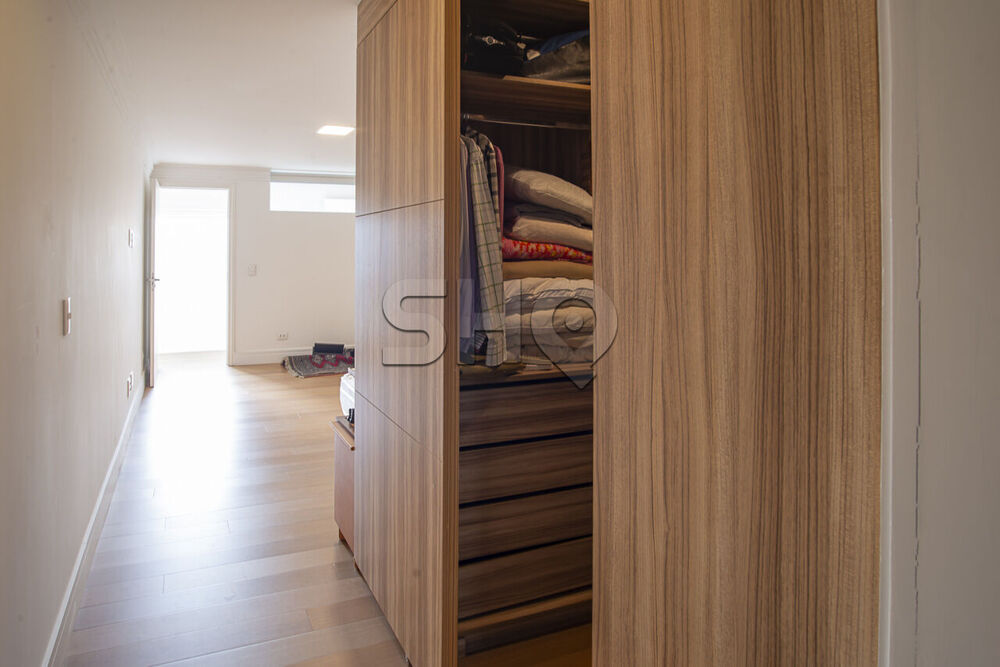 Apartamento, 3 quartos, 226 m² - Foto 1