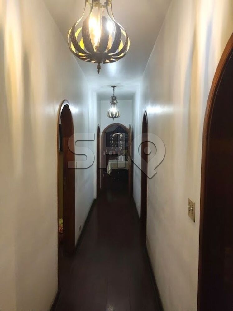 Casa Comercial para alugar com 5 quartos, 400m² - Foto 6