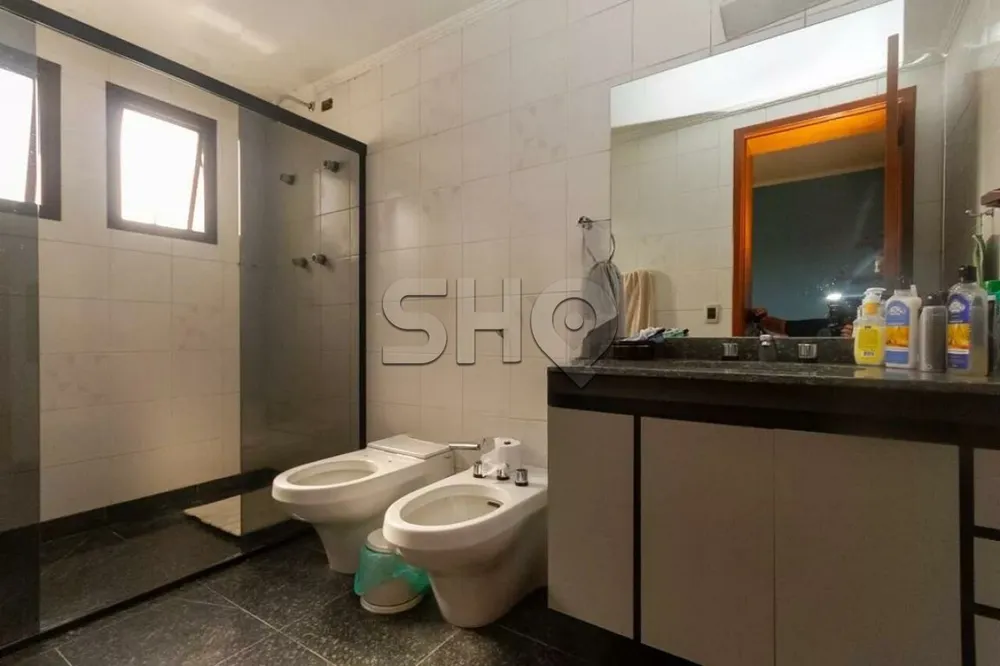 Apartamento, 3 quartos, 184 m² - Foto 1