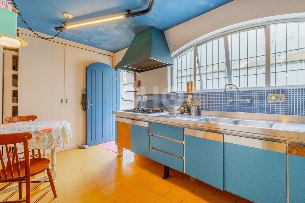 Sobrado, 3 quartos, 367 m² - Foto 1