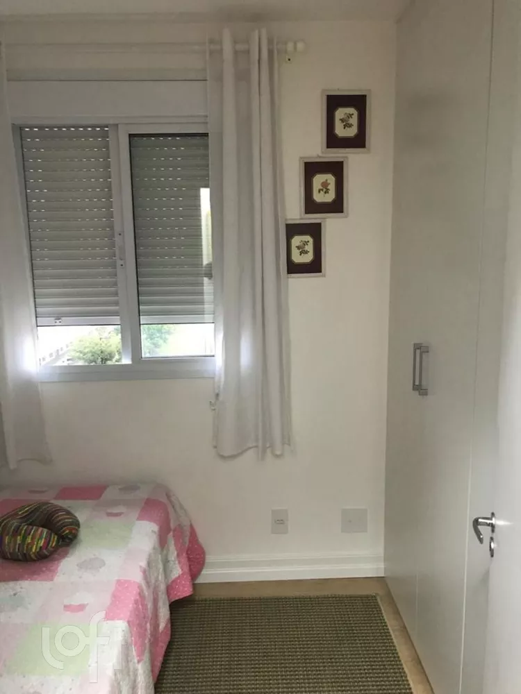 Apartamento à venda com 2 quartos, 60m² - Foto 4