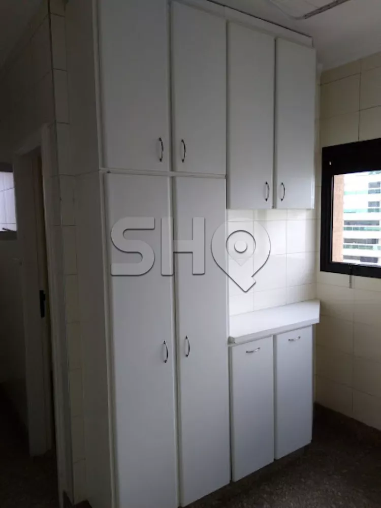 Apartamento à venda com 3 quartos, 267m² - Foto 8