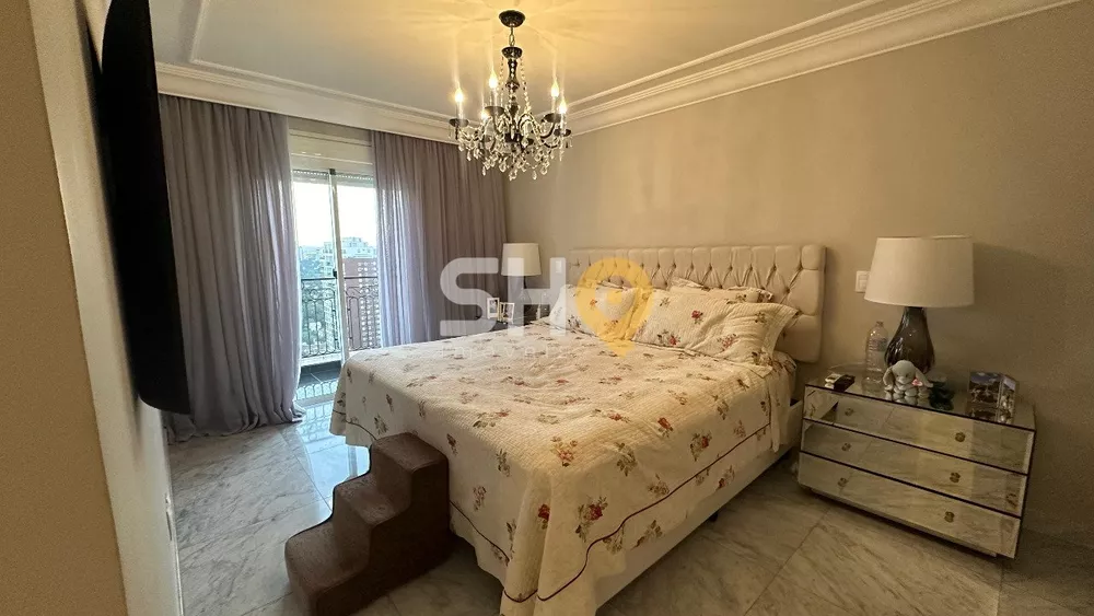 Apartamento à venda com 4 quartos, 253m² - Foto 1