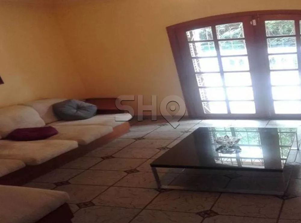 Sobrado à venda com 4 quartos, 260m² - Foto 1