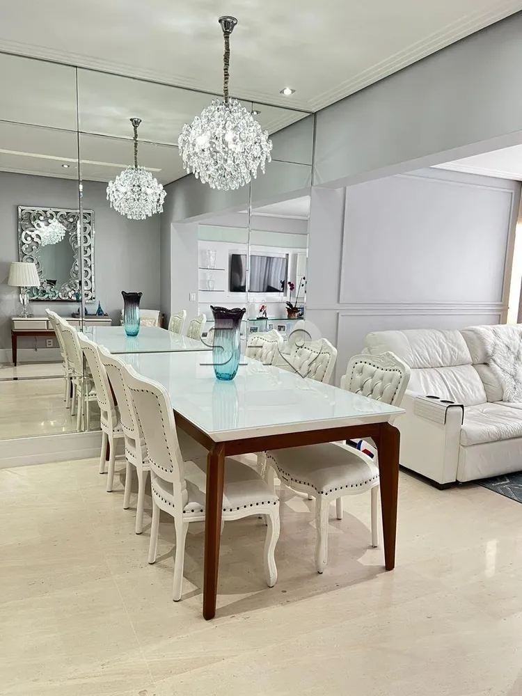 Apartamento, 3 quartos, 196 m² - Foto 2