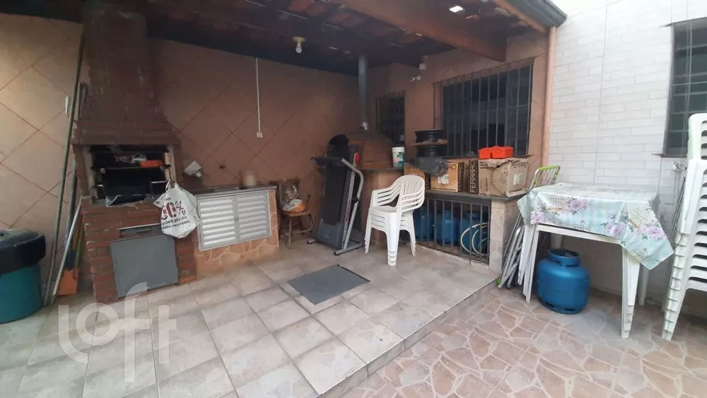 Casa à venda com 4 quartos, 200m² - Foto 13