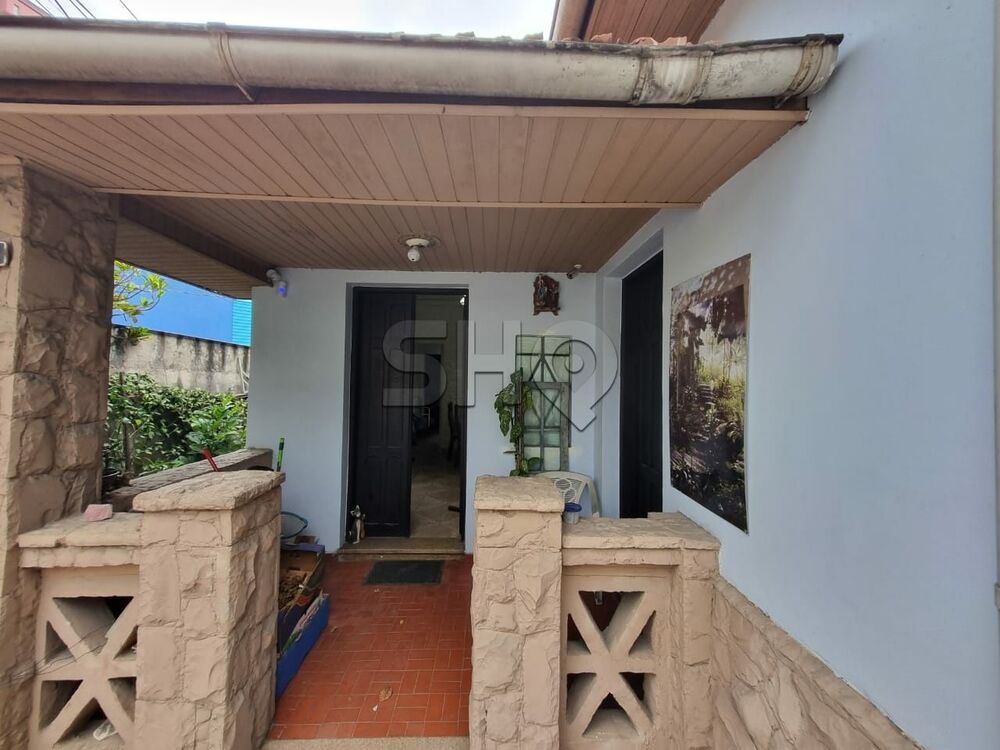 Casa à venda com 2 quartos, 140m² - Foto 1