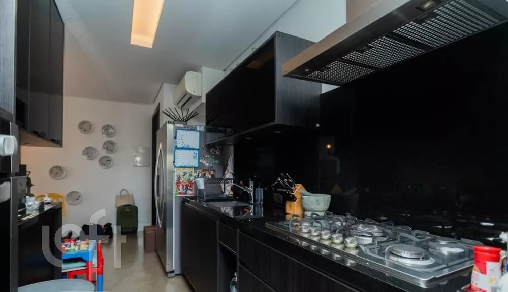 Apartamento à venda com 2 quartos, 70m² - Foto 6