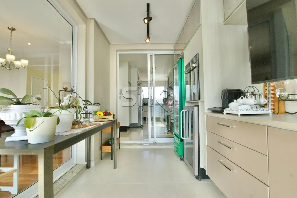 Apartamento, 3 quartos, 162 m² - Foto 1