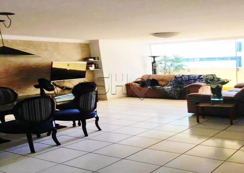 Apartamento à venda com 3 quartos, 115m² - Foto 2