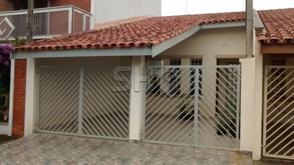 Casa à venda com 2 quartos, 90m² - Foto 1