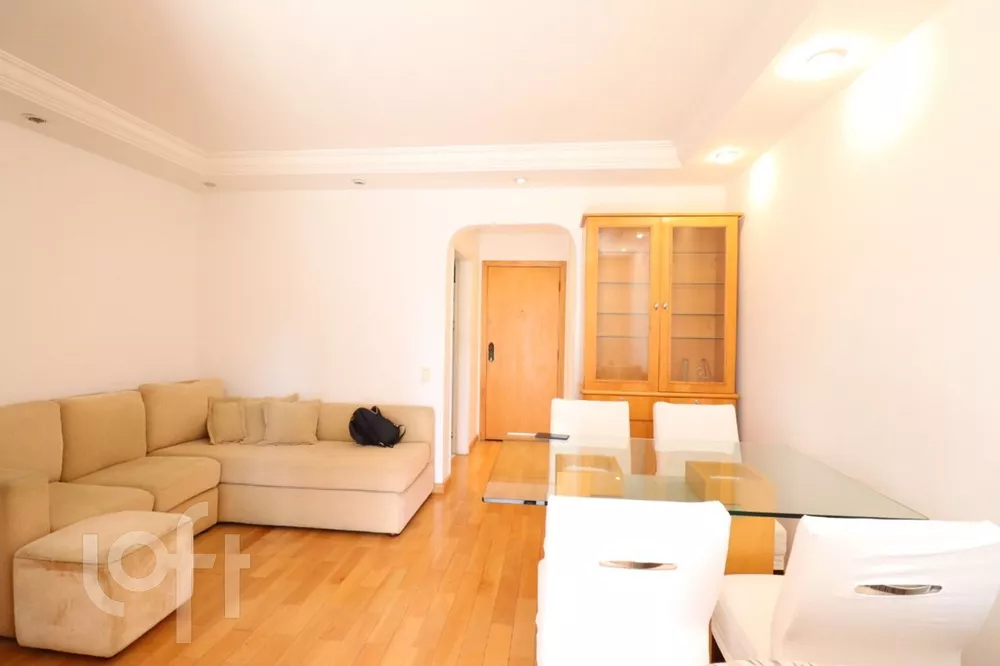 Apartamento à venda com 2 quartos, 70m² - Foto 3