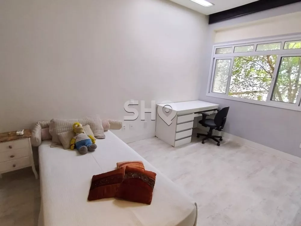 Apartamento à venda com 3 quartos, 180m² - Foto 1